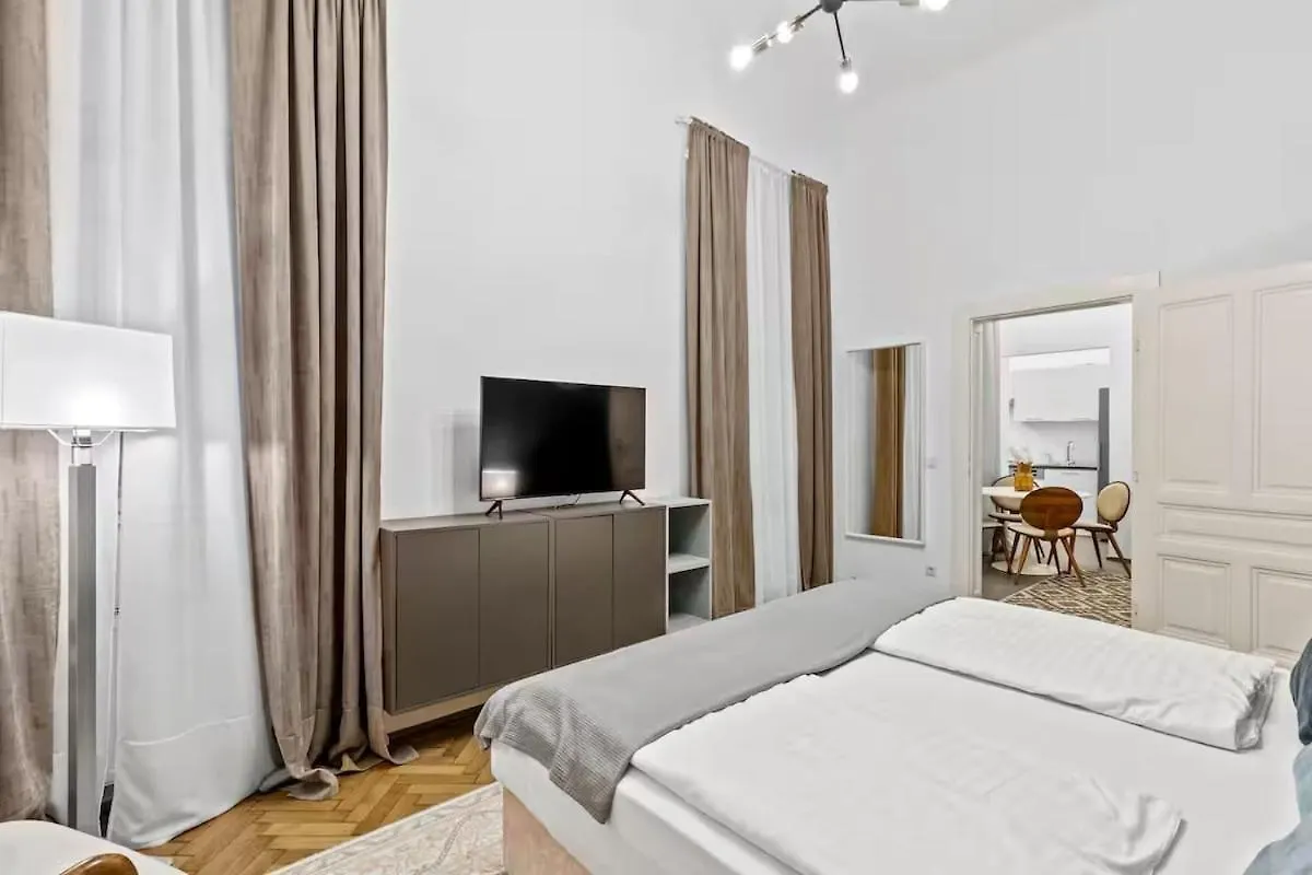 Apartament City Center I At Stadtpark I 1 Minute To Metro Viena